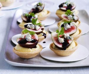 blue cheese-polenta-tarts-starters